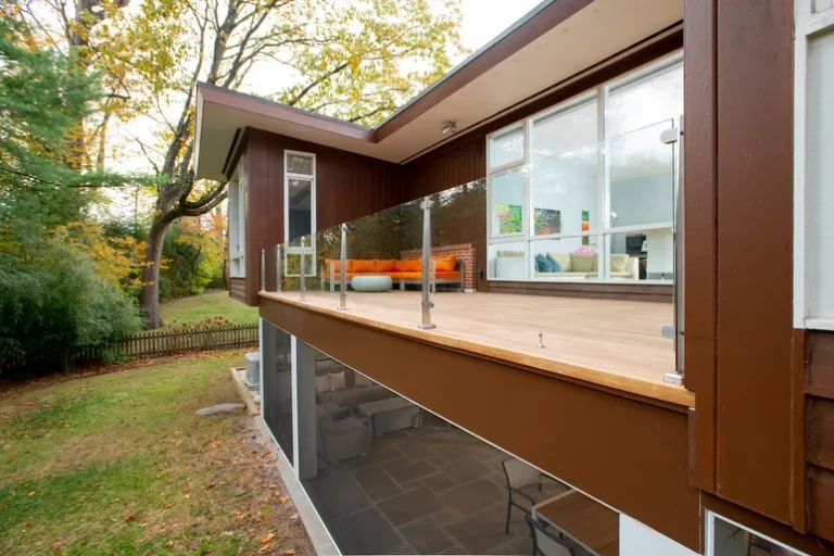 Glass Railing for Decks Cost: 2026 Professional Planning Guide