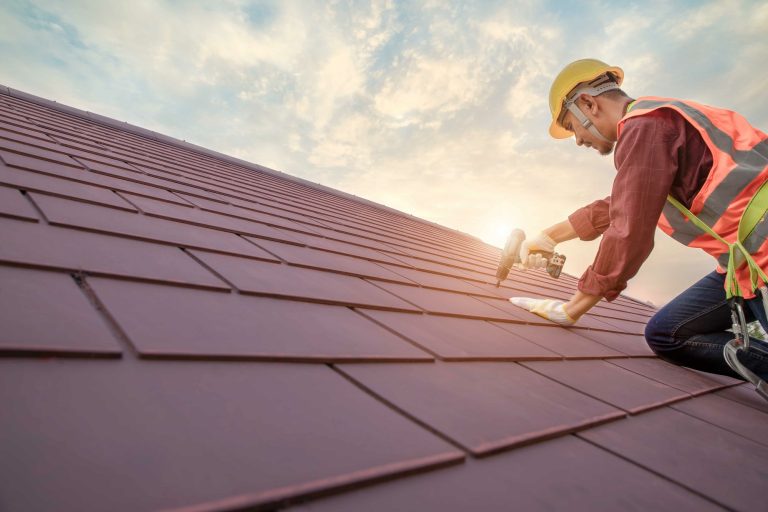 Commercial Roofing Contractors USA: The 2026 Editorial Guide